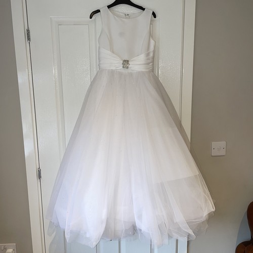 Stunning communion dress - stunning, full